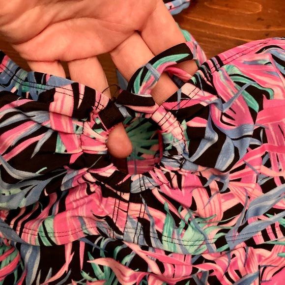 ‼️SOLD‼️CATALINA HALTER TROPICAL TANKINI - Picture 2 of 8